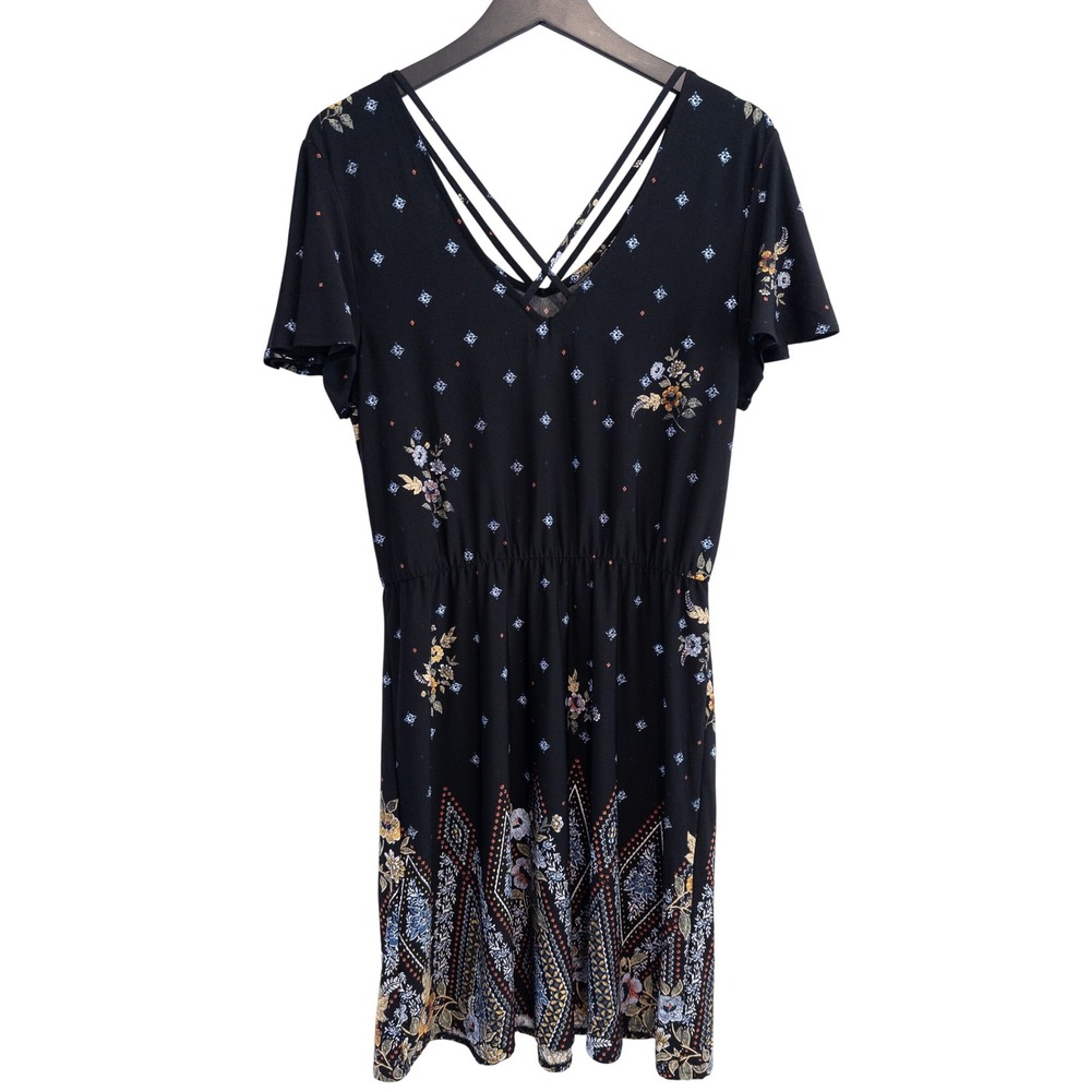Maurices Floral Dress Womens Medium Black Strappy Boho Short Sleeve V-Neck B1080